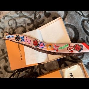 Authentic Louis Vuitton Silk LE 2018 Patches Scarf